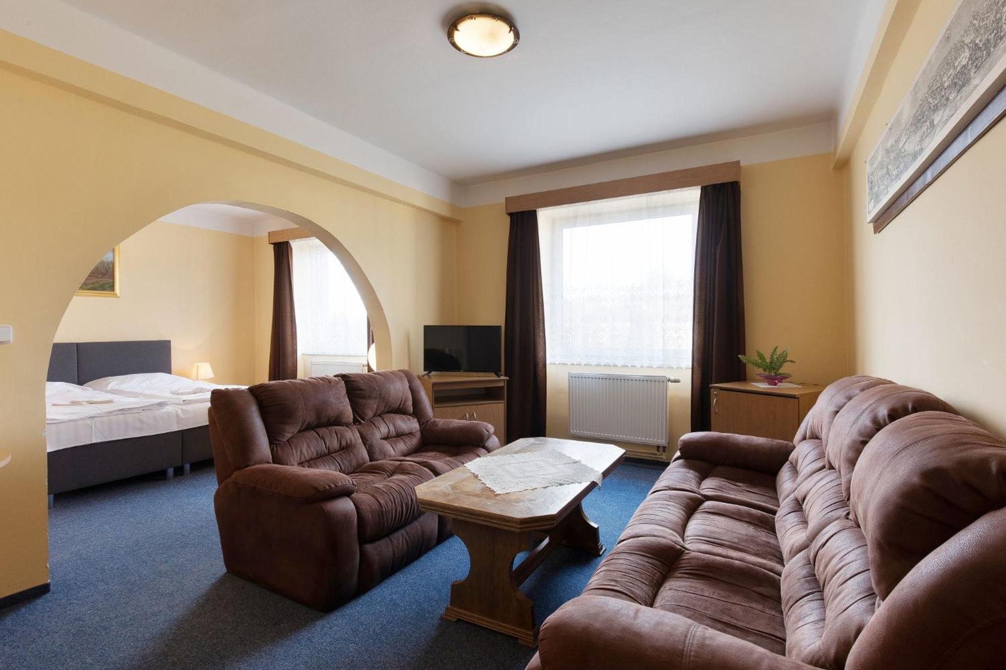 Hotel Belvedere Příbram 外观 照片