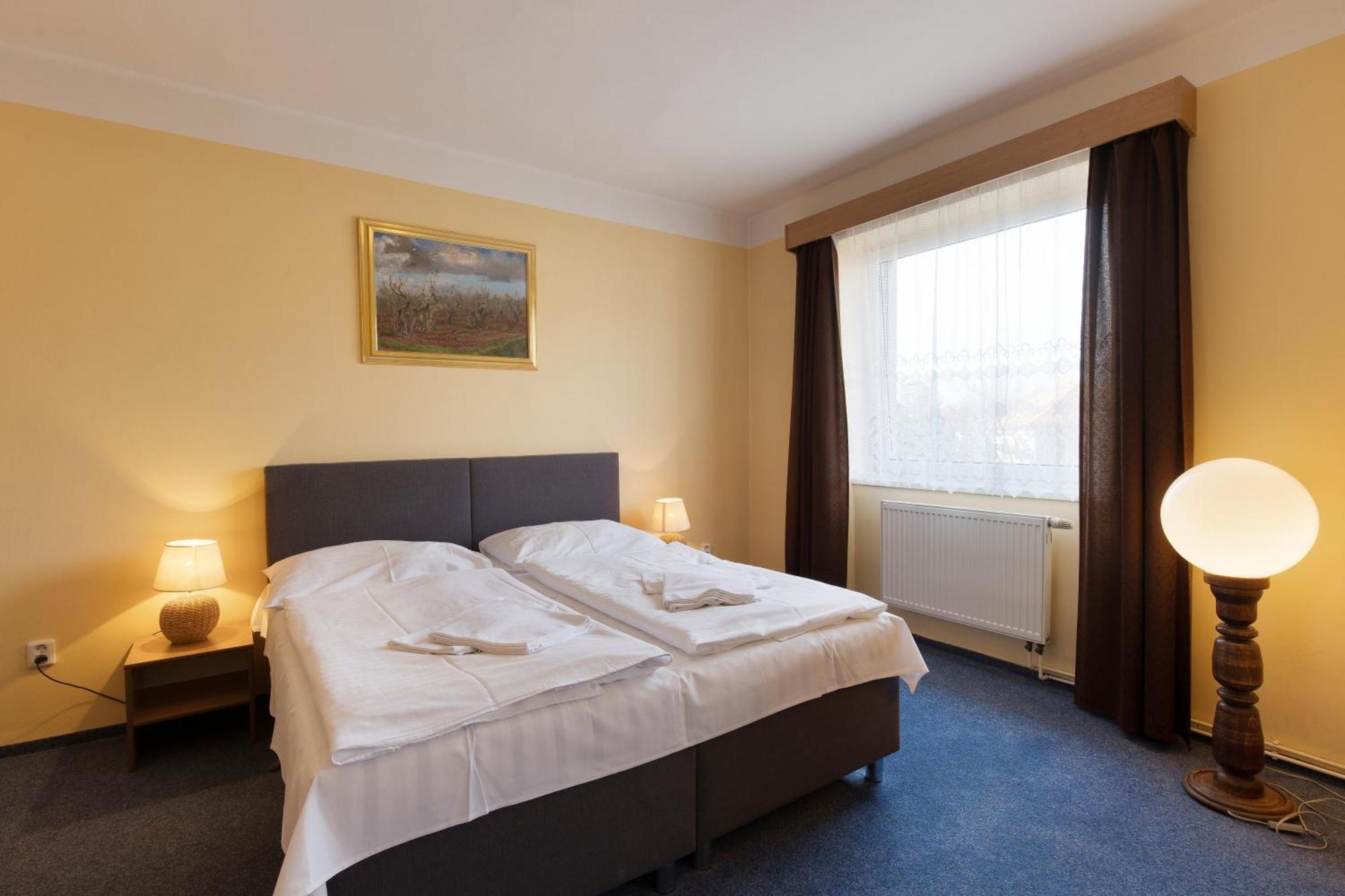Hotel Belvedere Příbram 外观 照片